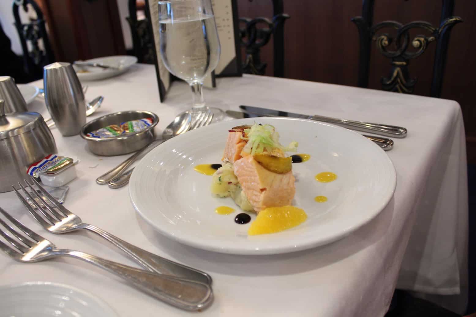 What Food is Included on the Independence of the Seas? ⋆ Yorkshire Wonders