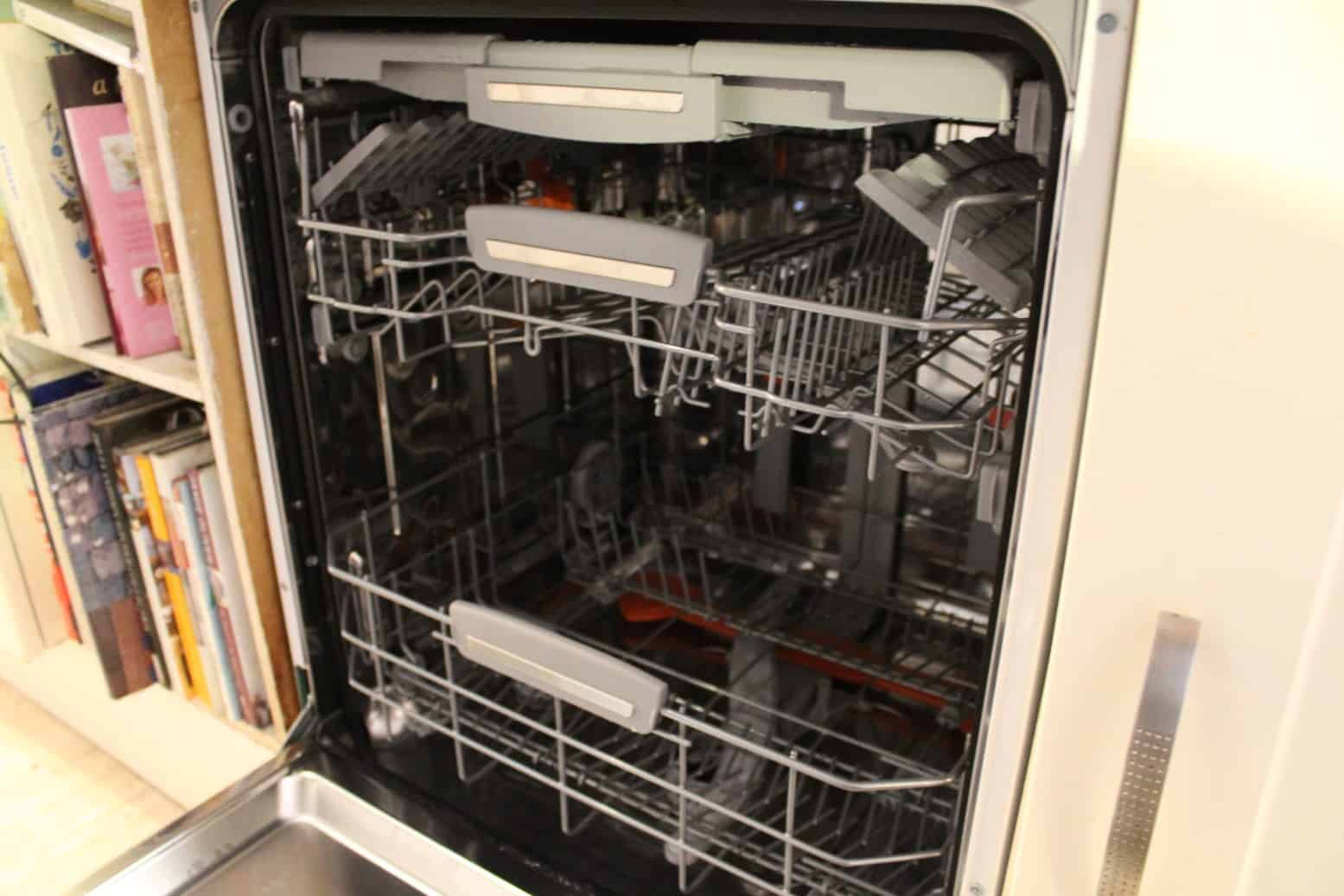 HOTPOINT ULTIMA HFO 3P23 WL DISHWASHER Review (8)