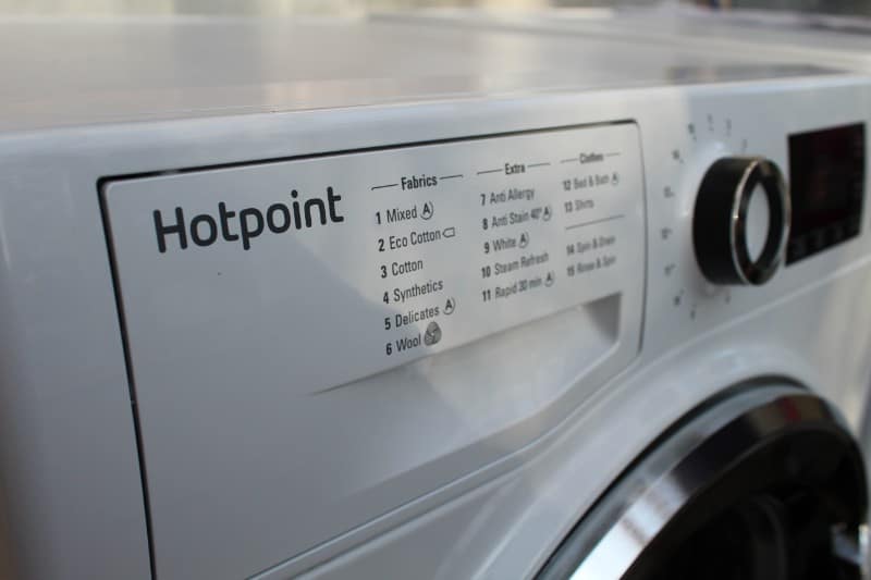 Hotpoint ActiveCare Washing Machine Review NM11 1045 WC A UK (2)