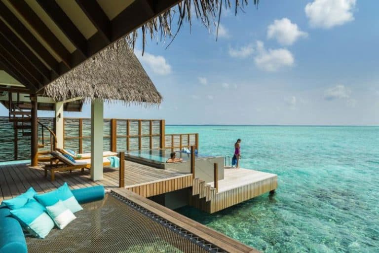 6 Stunning Best Family Resorts in the Maldives ⋆ Yorkshire Wonders