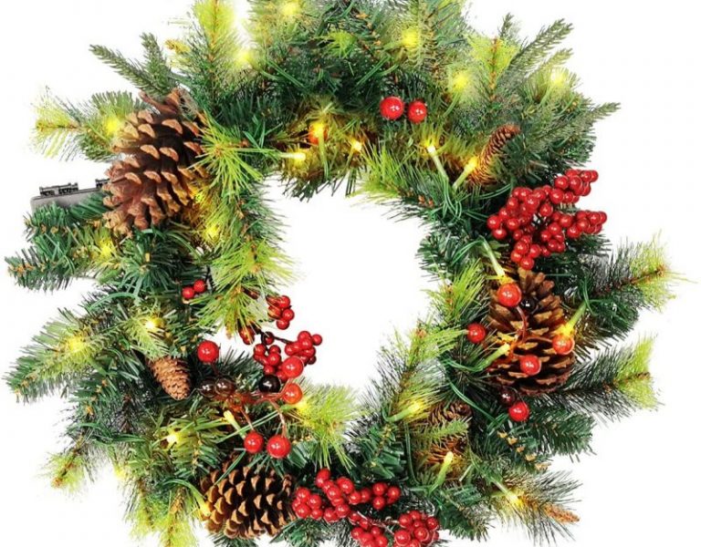 6 Stunning Christmas Door Wreaths with Lights ⋆ Yorkshire Wonders