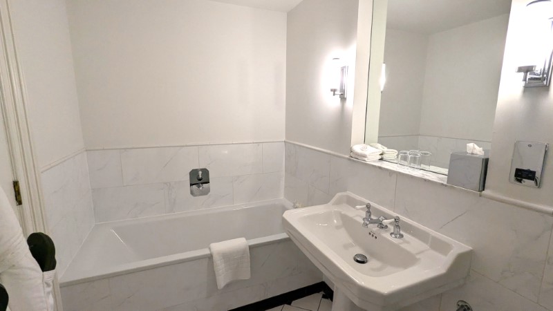 Crescent room review