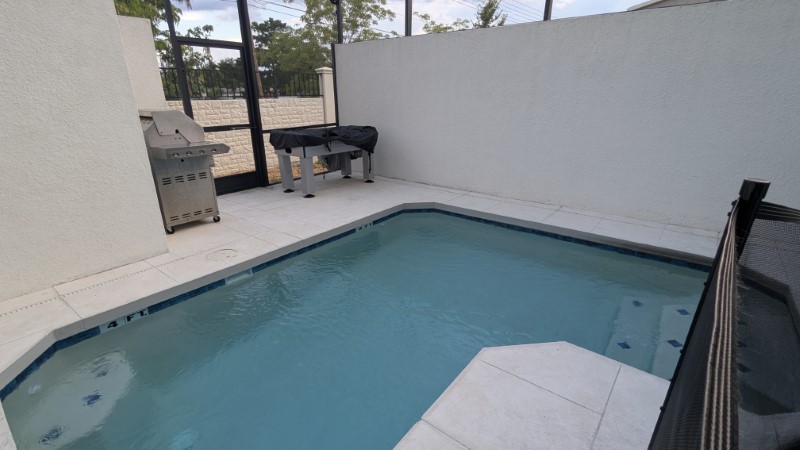 the pool at the five bedroom villa at Villatel Orlando Resort