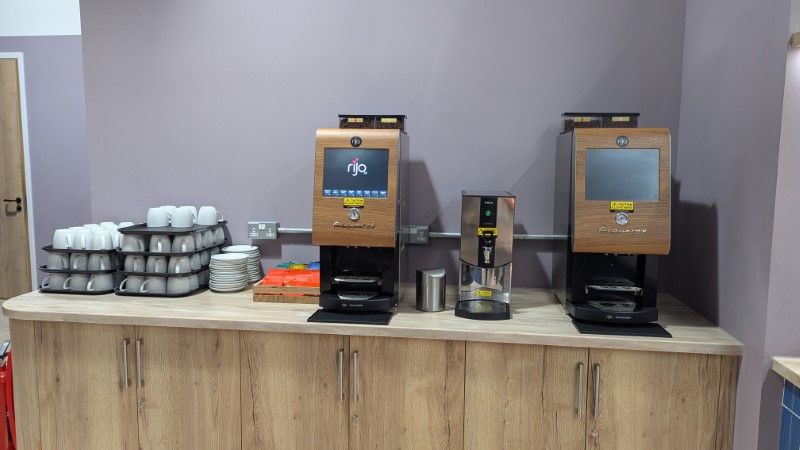 Review of the Six Eight One Lounge at Leeds Bradford Airport