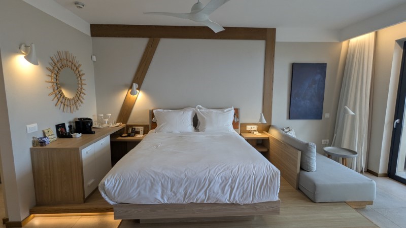 Review of the Sapphire Zen Suite with Bathtub at Domes Aulūs Elounda, Crete