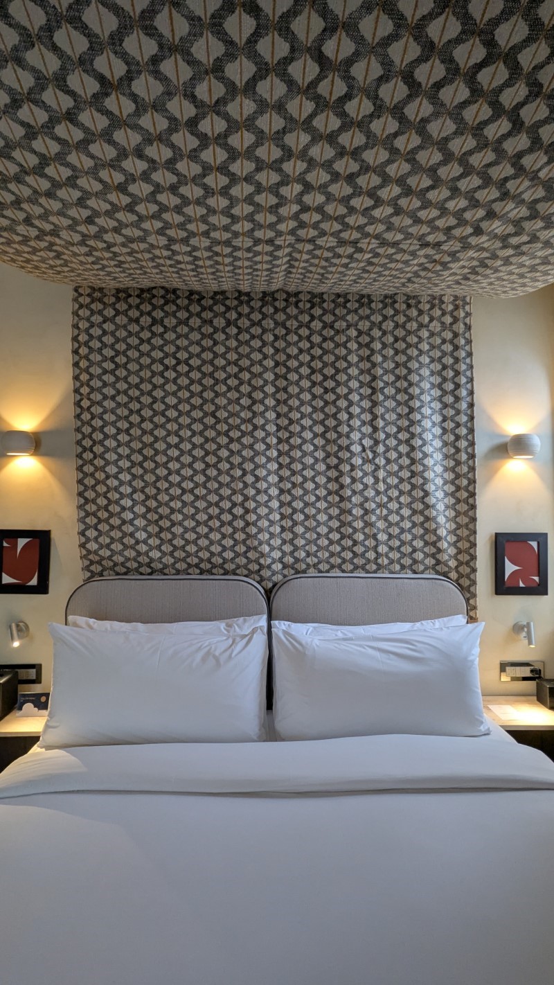 Review of the Spinalonga Island Sea View Aqua Retreat with Jacuzzi