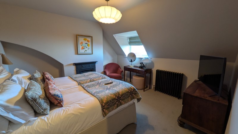 Hotel Victoria Captain's Quarters Two Bedroom Suite Robin Hood's Bay Review
