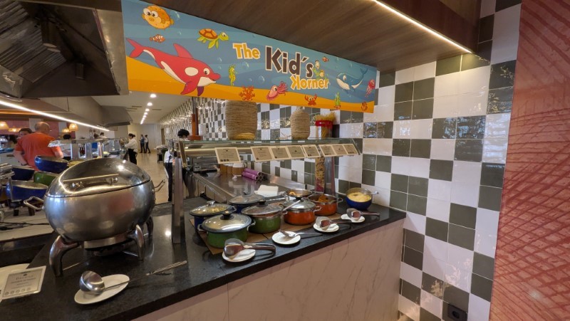 Kids Station World Cafe Lunch Photos at Dreams Lanzarote