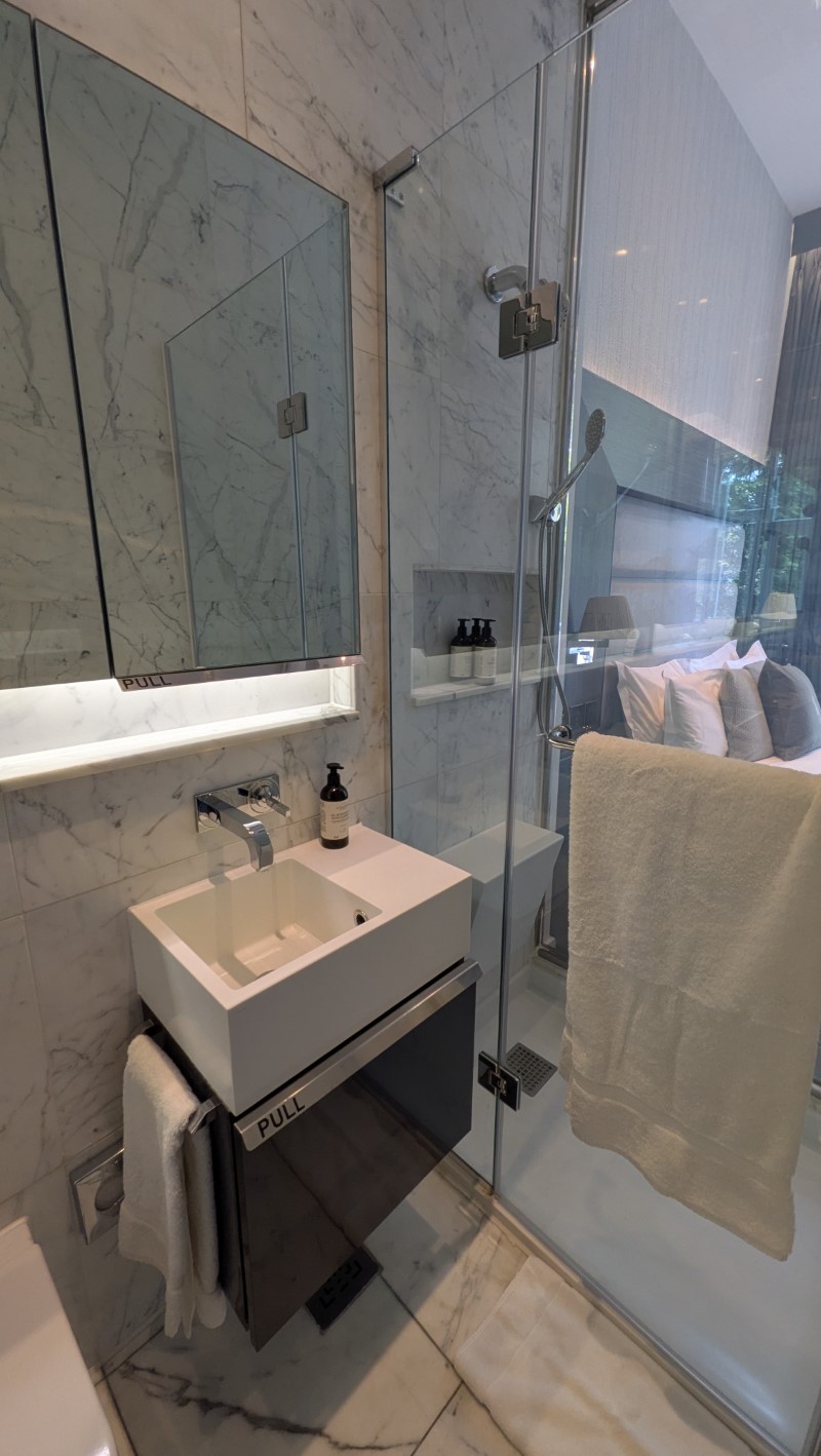 Eccleston Square Hotel Review Balcony King Room