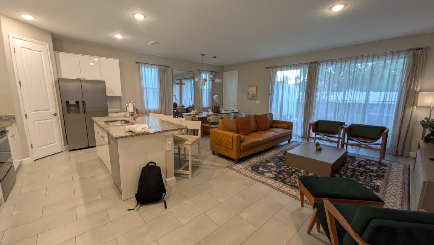 Five Bedroom Villa UNEHomes Formosa Valley Orlando Review (12)