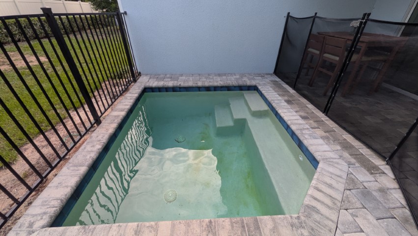 Five Bedroom Villa UNEHomes Formosa Valley Orlando Review (12)