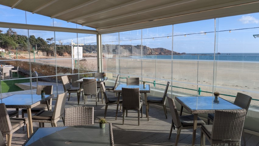 L'Horizon Beach Hotel & Spa Afternoon tea Review