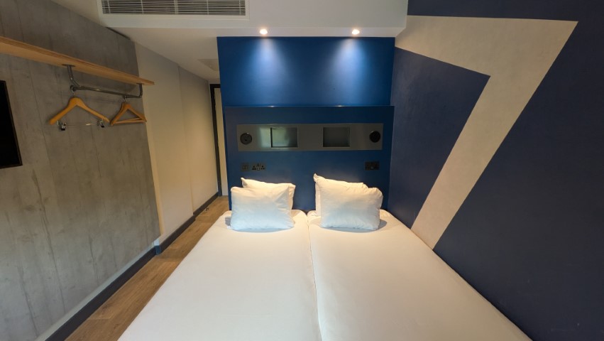Ibis Budget Manchester Airport hotels with reviews