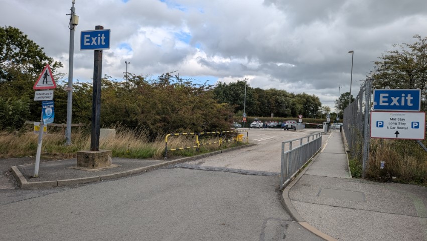Leeds Bradford Airport Mid Stay Car Park Review