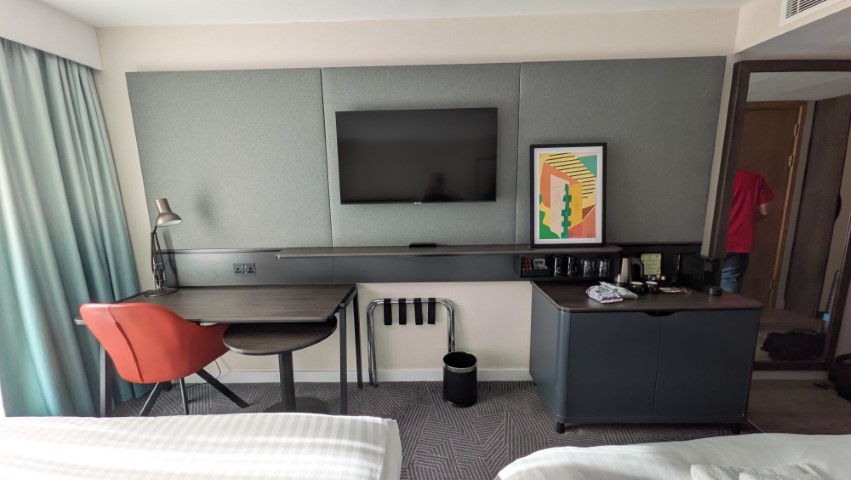 The Holiday Inn at Manchester Airport - Review