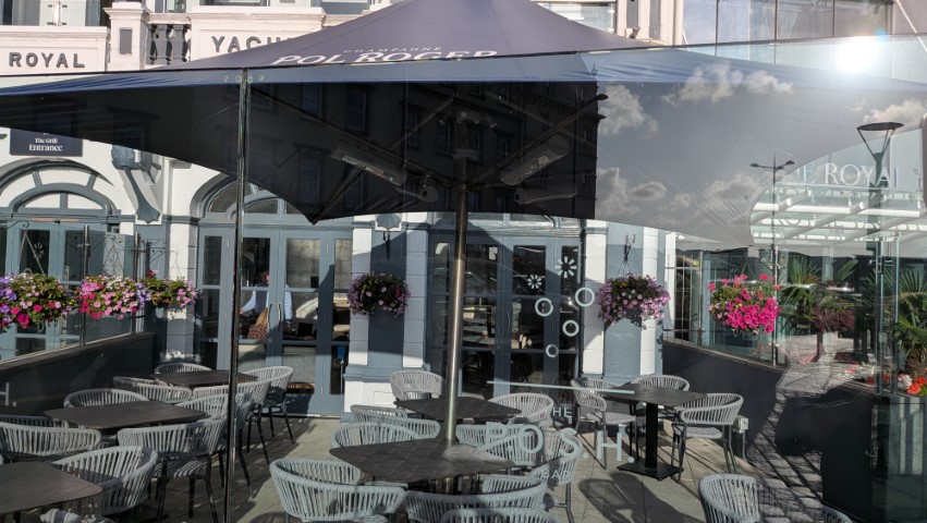 POSH bar at The Royal Yacht Hotel Jersey 