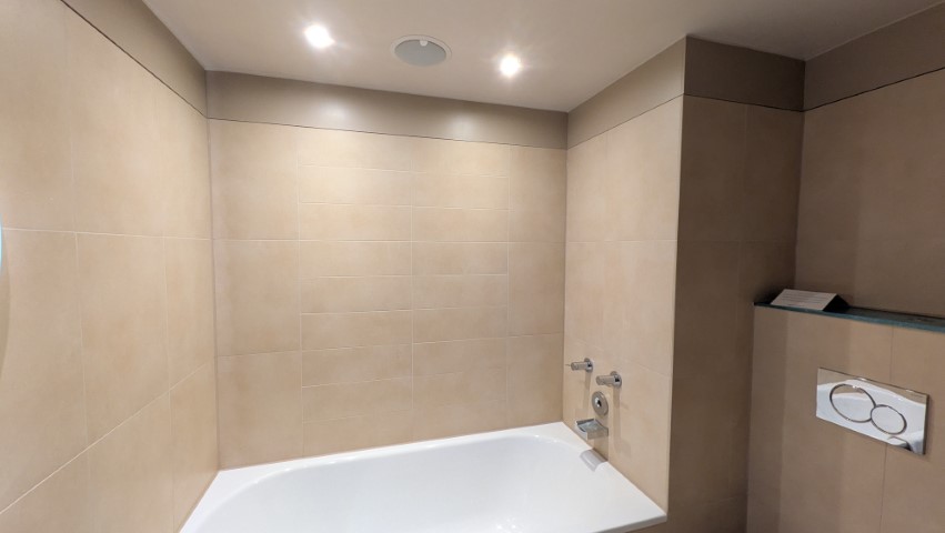 The Royal Yacht Hotel & Spa in Jersey Bathroom Review