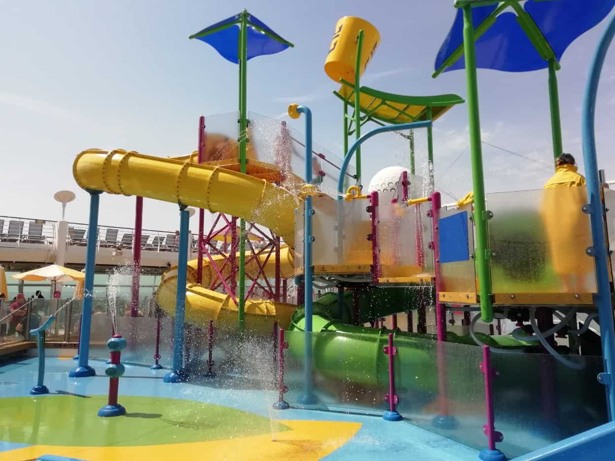 Splashaway Bay New Waterpark on Independence of the Seas ⋆ Yorkshire